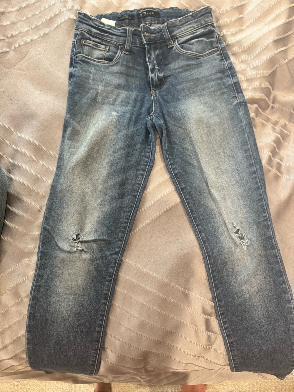 STS Blue Women's Skinny Jeans - Faded Blue with Knee Distress